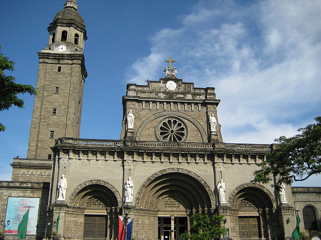 Manila Cathedral in 2008 (image)